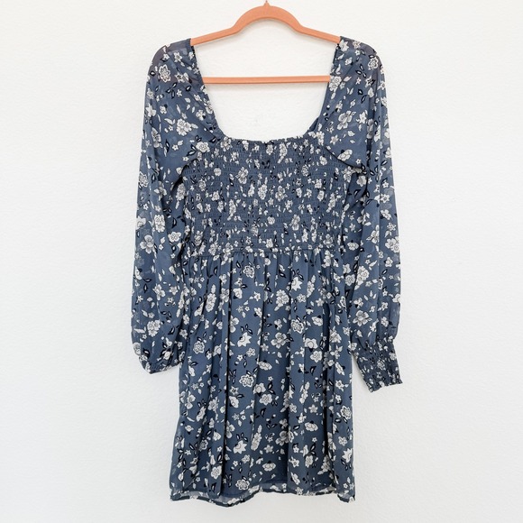 Hollister Womens Dress Size M Blue Floral Smocked Long Sleeve Cottagecore Boho - Picture 7 of 8